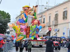 Sfilata carri e gruppi 2010. Foto 073