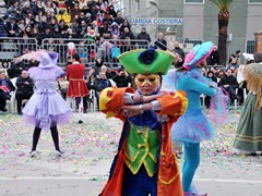 Sfilata carri e gruppi 2011, foto 260