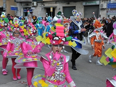 Parata carri allegorici, gruppi mascherati e meraviglie 2015. Foto 065