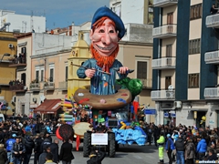 Parata carri allegorici, gruppi mascherati e meraviglie 2015. Foto 165