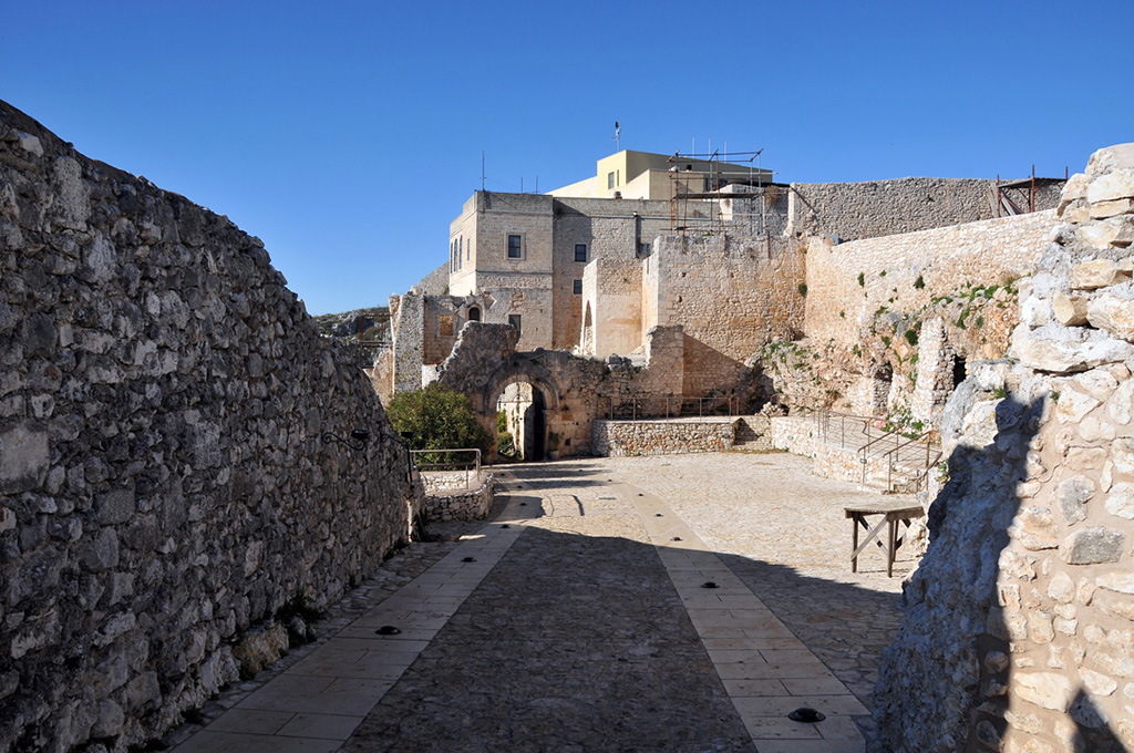 Ingresso Abbazia di Pulsano