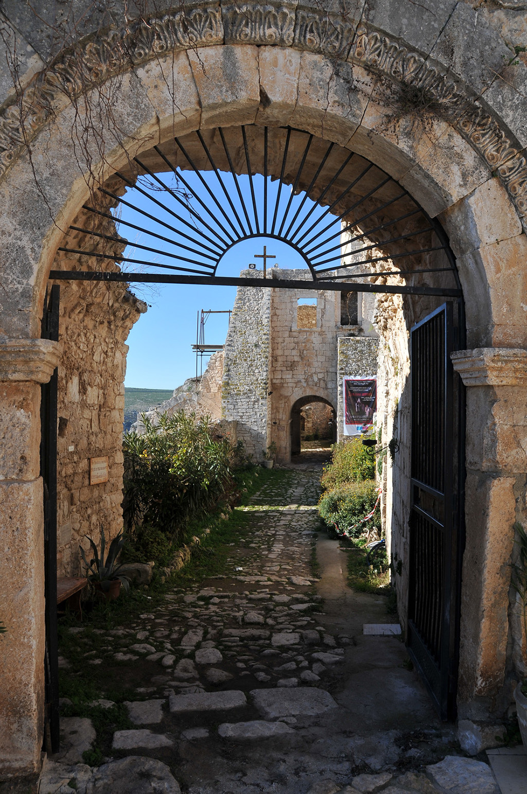 Ingresso alla Chiesa dell'Abbazia