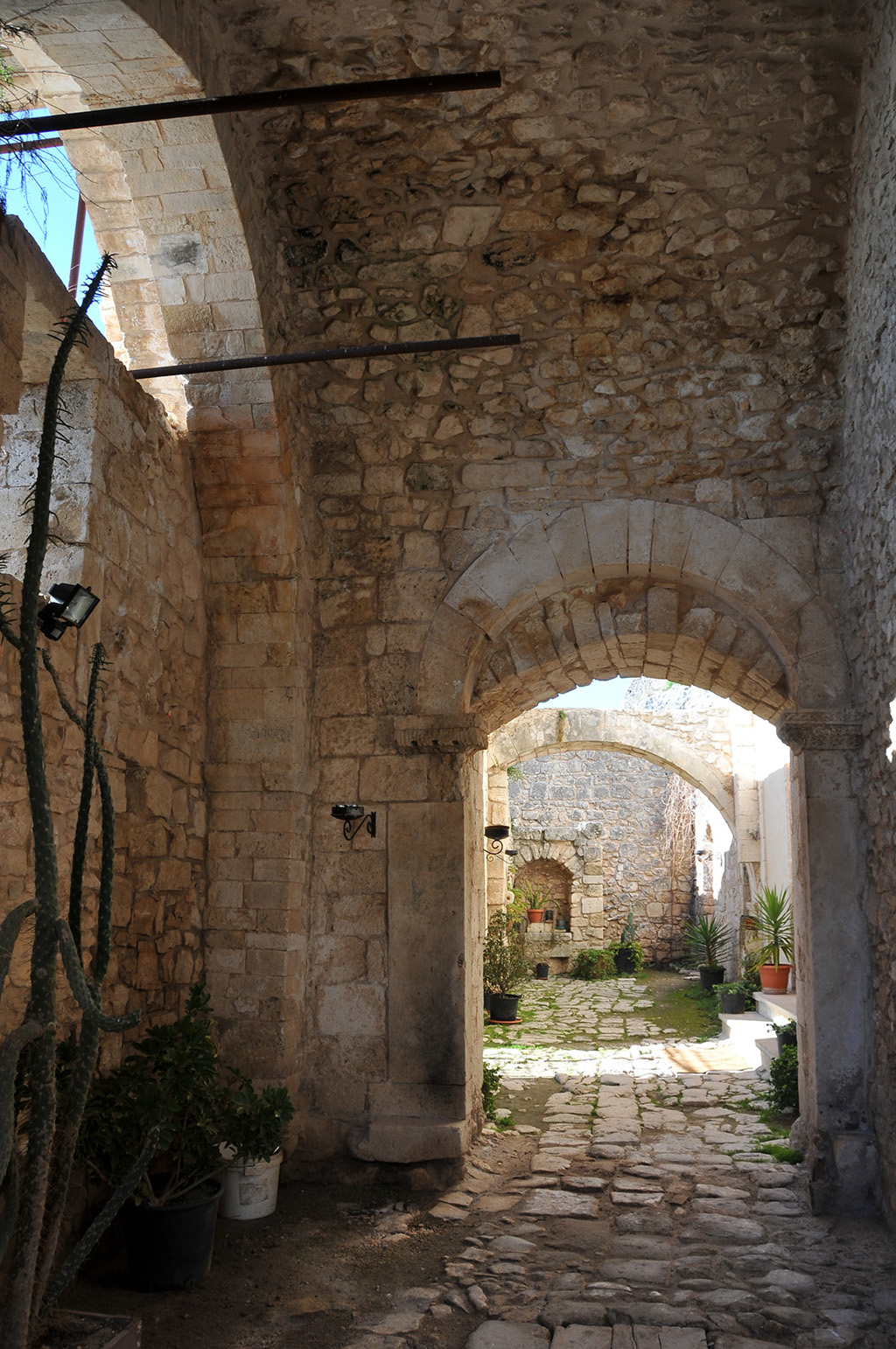 Ingresso alla Chiesa dell'Abbazia di Pulsano