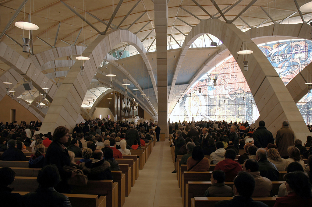 Interno della Chiesa di San Pio