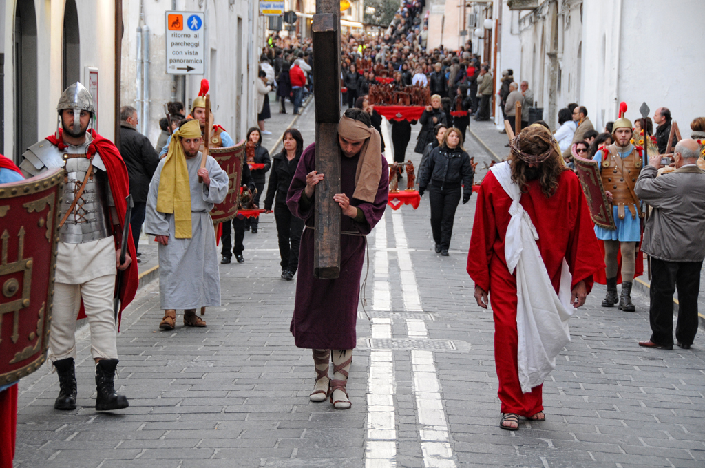 processione venerd santo monte sant'angelo