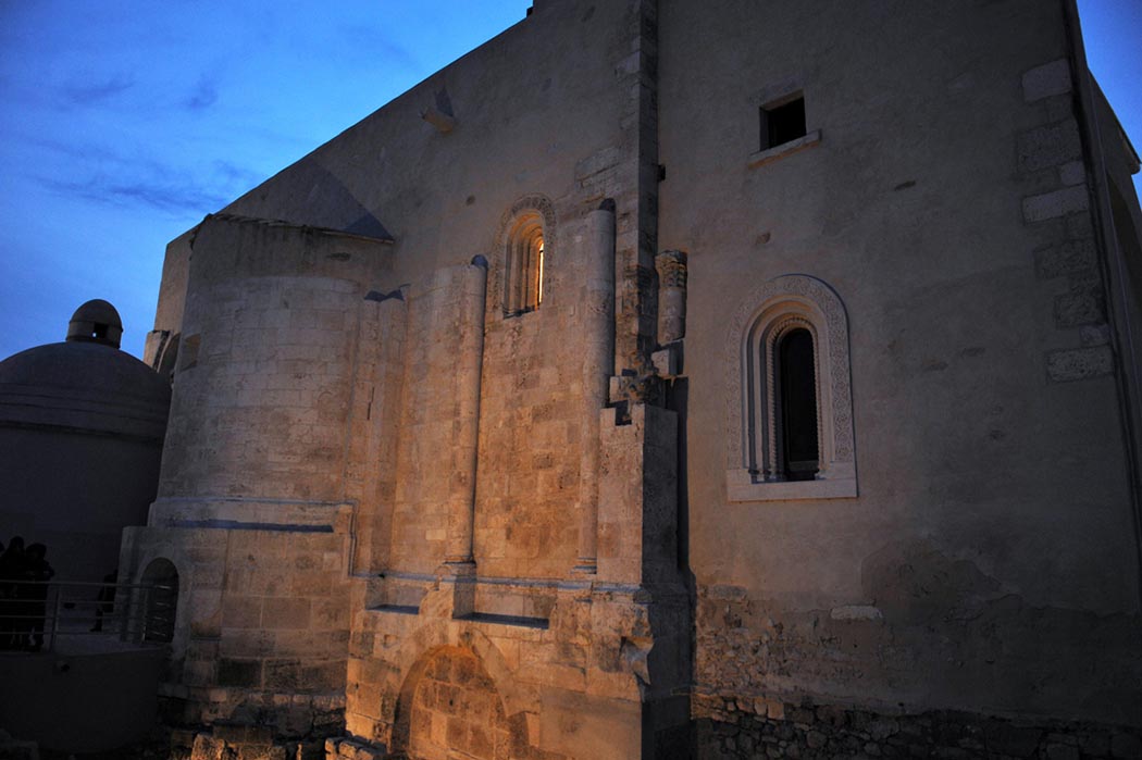 Mura esterne Basilica di Siponto