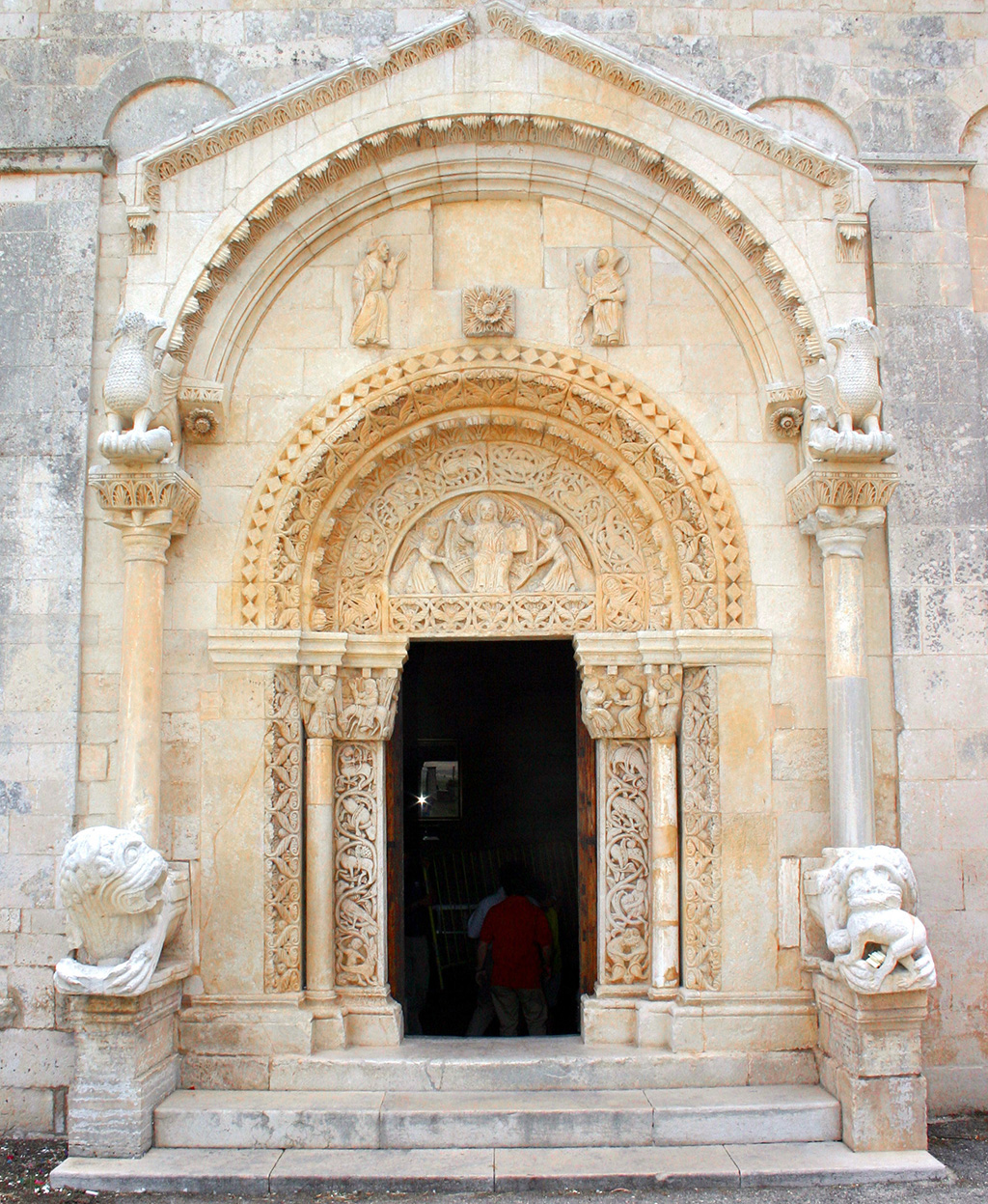 portale di san leonardo