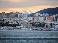 Tramonto di fuoco porto Manfredonia. Foto 004