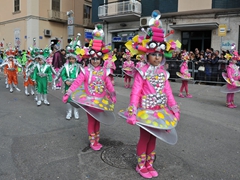 Parata carri allegorici, gruppi mascherati e meraviglie 2015. Foto 064