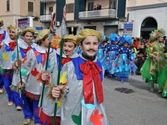 Parata carri allegorici, gruppi mascherati e meraviglie 2015. Foto 087