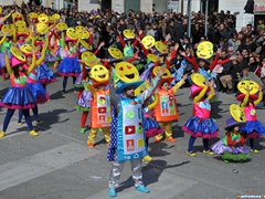 Parata carri allegorici, gruppi mascherati e meraviglie 2015. Foto 128