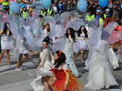 Parata carri allegorici, gruppi mascherati e meraviglie 2015. Foto 145