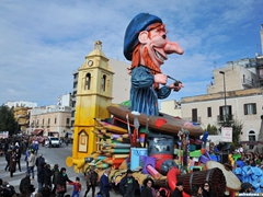 Parata carri allegorici, gruppi mascherati e meraviglie 2015. Foto 167