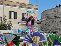 Parata carri allegorici, gruppi mascherati e meraviglie 2015. Foto 187