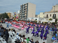 Parata carri allegorici, gruppi mascherati e meraviglie 2015. Foto 223