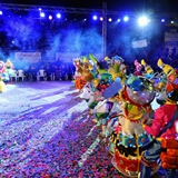 Carnevale di Manfredonia - Parata serale carri e Gruppi 2017. Foto 256